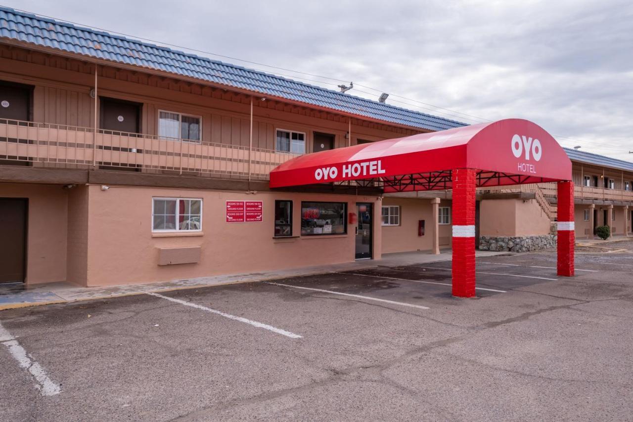 Oyo Hotel Globe / Miami Az - Highway 60 Exteriör bild